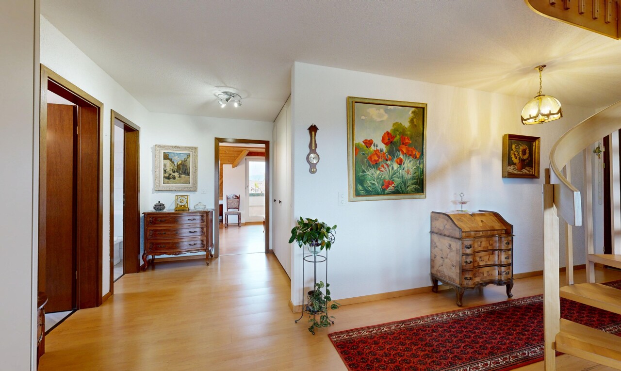 halle / korridor mit holzfußboden, wood finish floor, inside property, gipskartonwand, und drywall