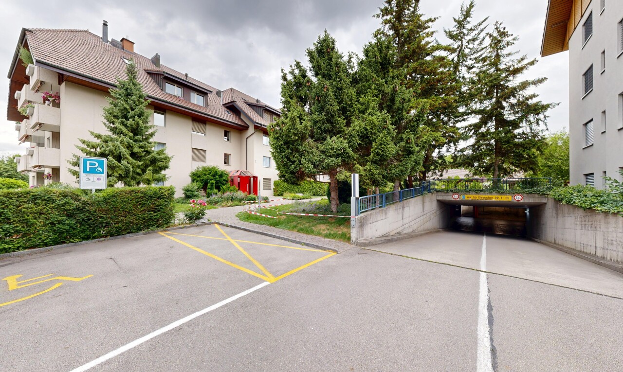 außenansicht mit overcast, parkplatz, from community, stuckverkleidung, und dachgaube