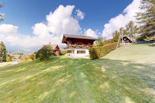 außenansicht mit rasen, property visible, day time, und terrasse