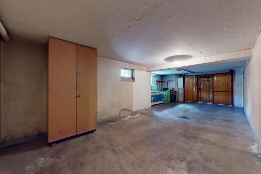 parking avec inside property