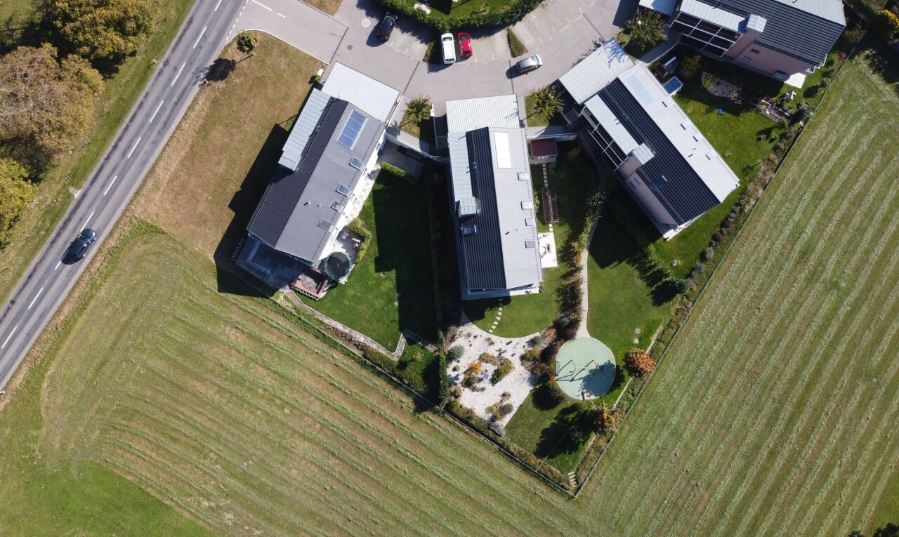 lage auf der karte mit aerial map