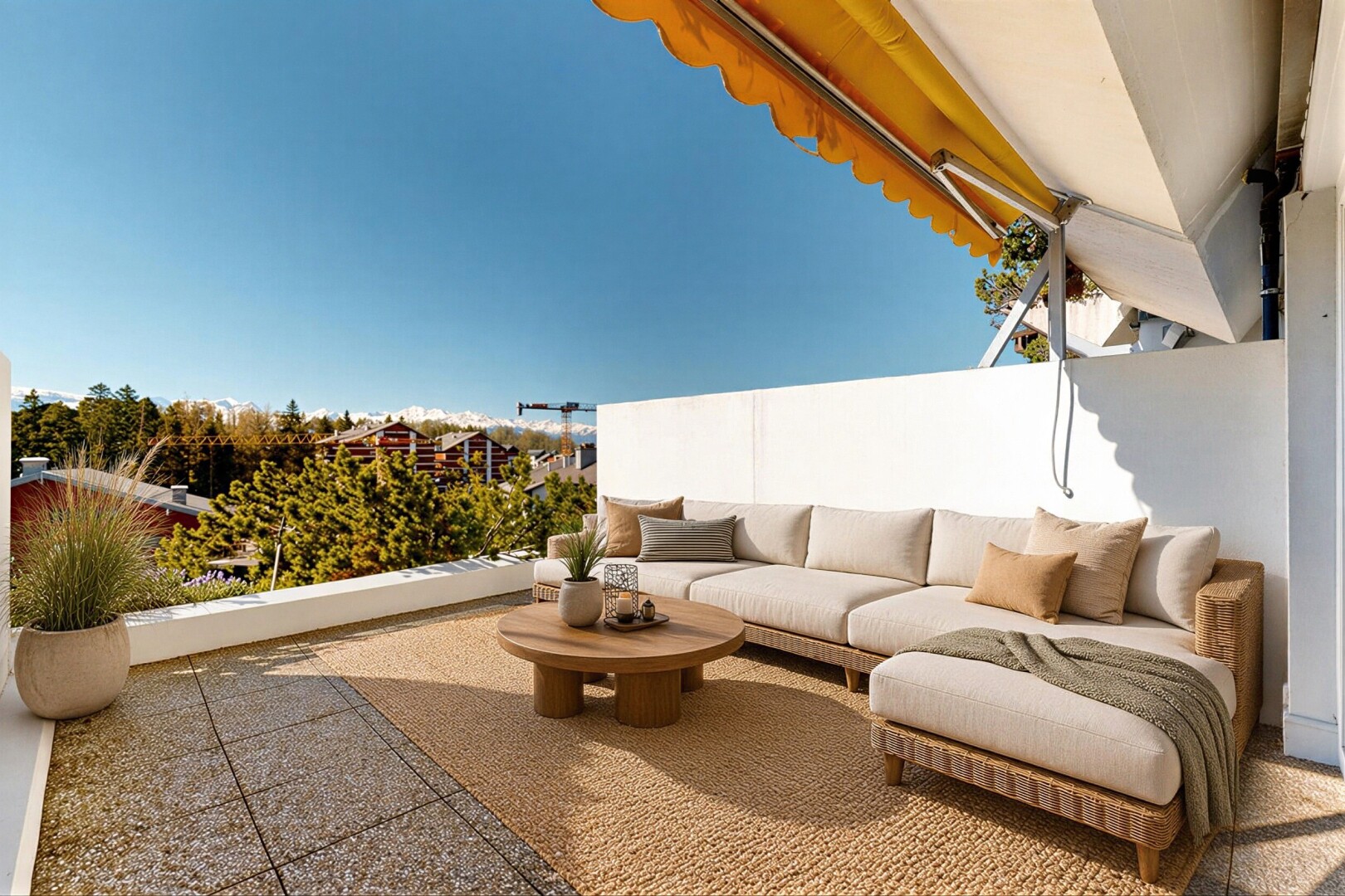 balkon mit from property und day time
