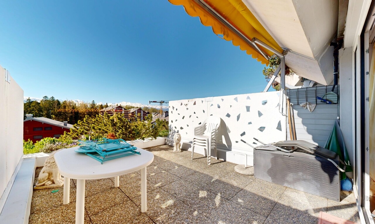 balkon mit from property und day time