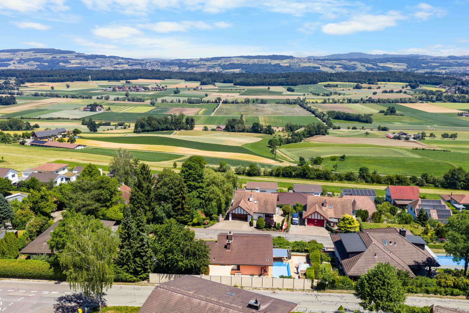 blick auf die berge mit day time, aerial view, wohngebietblick, residential view, und blick auf die berge