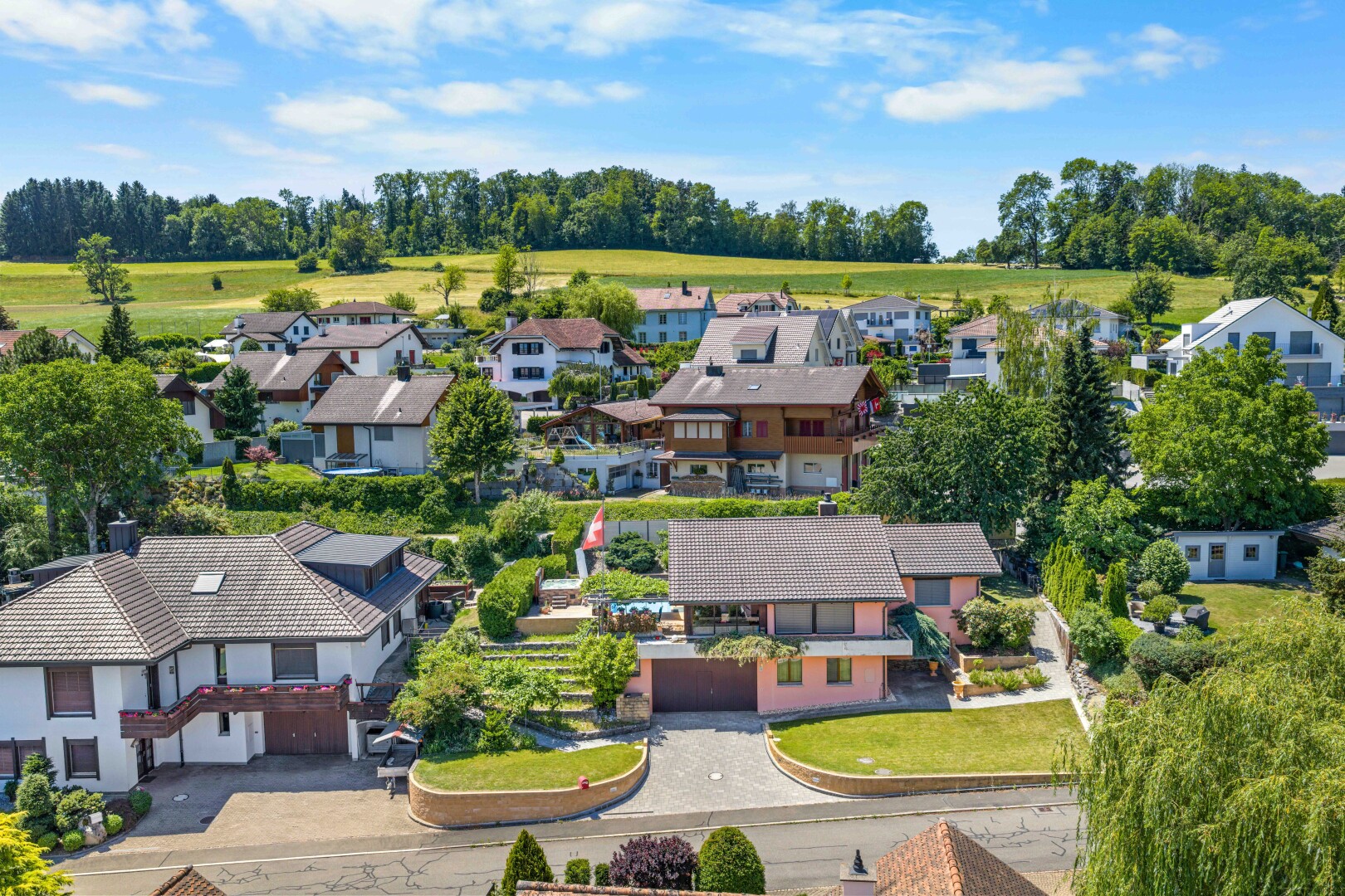 außenansicht mit day time, waldblick, woods view, wohngebietblick, und residential view