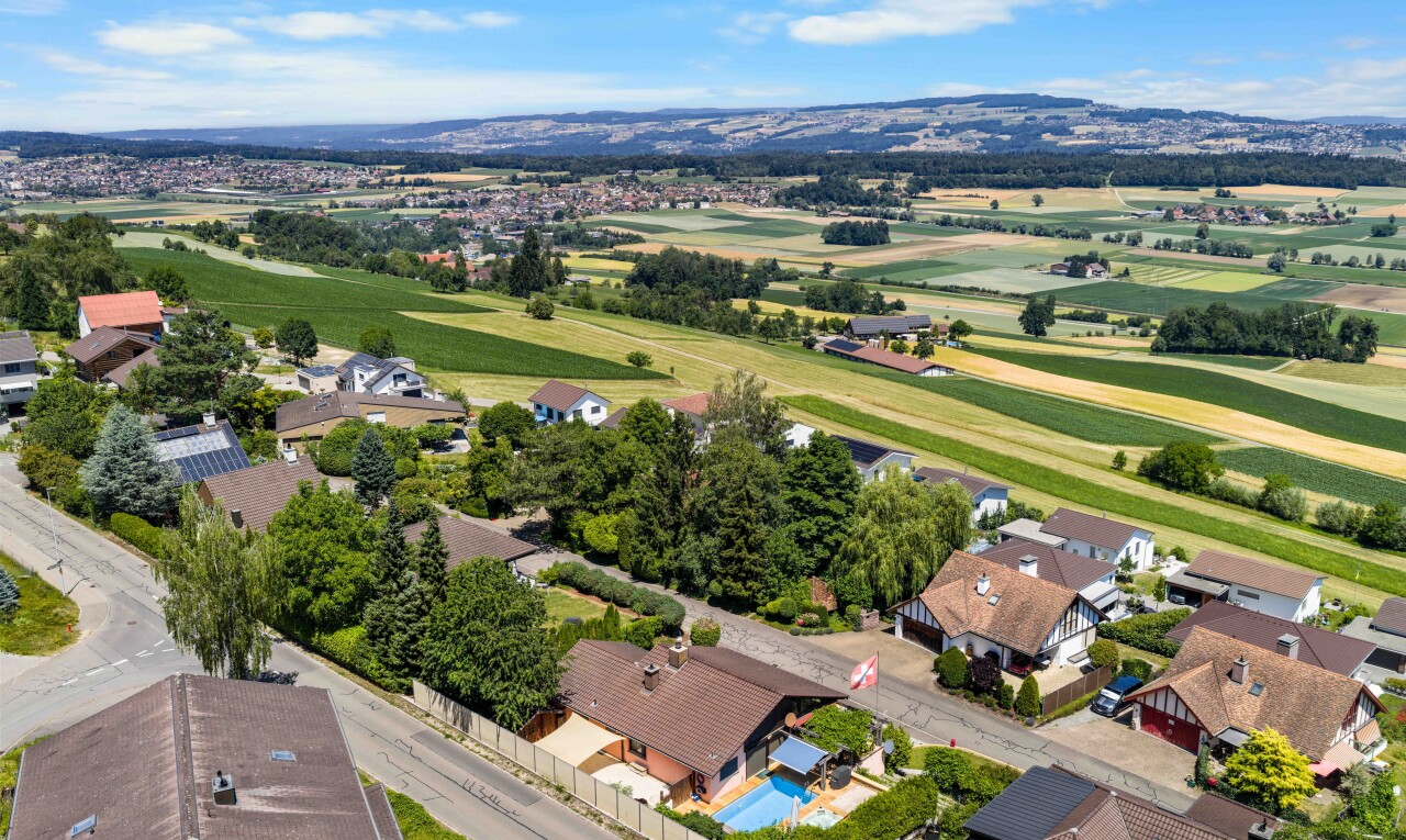 blick auf die berge mit day time, aerial view, residential view, und wohngebietblick