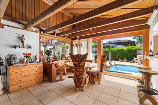 terrasse mit handlauf, inside property, schwimmbad, und terrasse