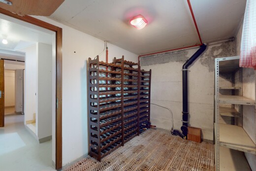 keller mit concrete floor und betonboden