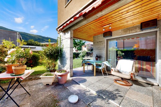 terrasse avec terrasse, day time, auvent, coin repas extérieur, et mountain view