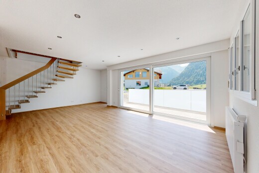 leerer raum mit treppen, einbauleuchten, drywall, gipskartonwand, und wood finish floor