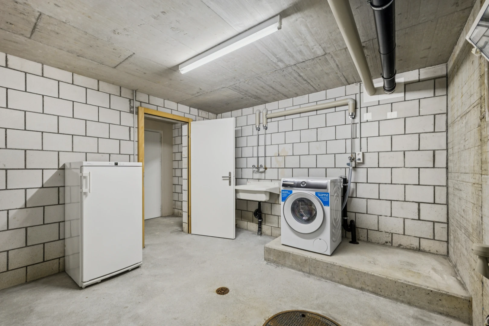 wäschekammer mit tumbler, inside community, und keller