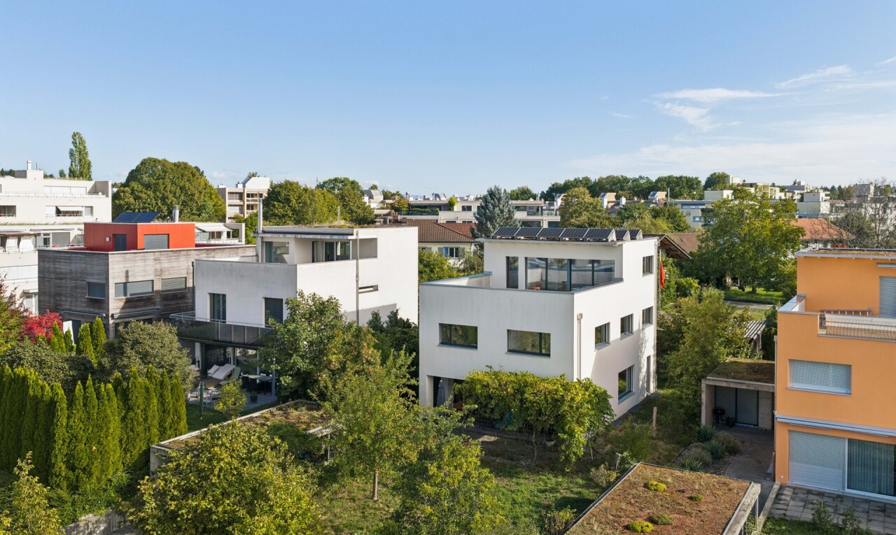 außenansicht mit day time und drone view