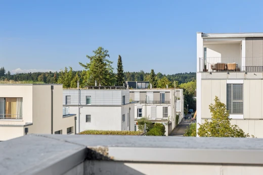 außenansicht mit balkon, view focus, from property, und day time