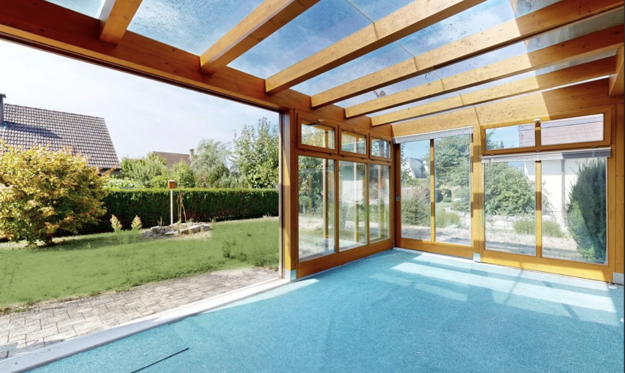 schwimmbad mit wintergarten