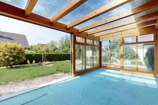 schwimmbad mit wintergarten
