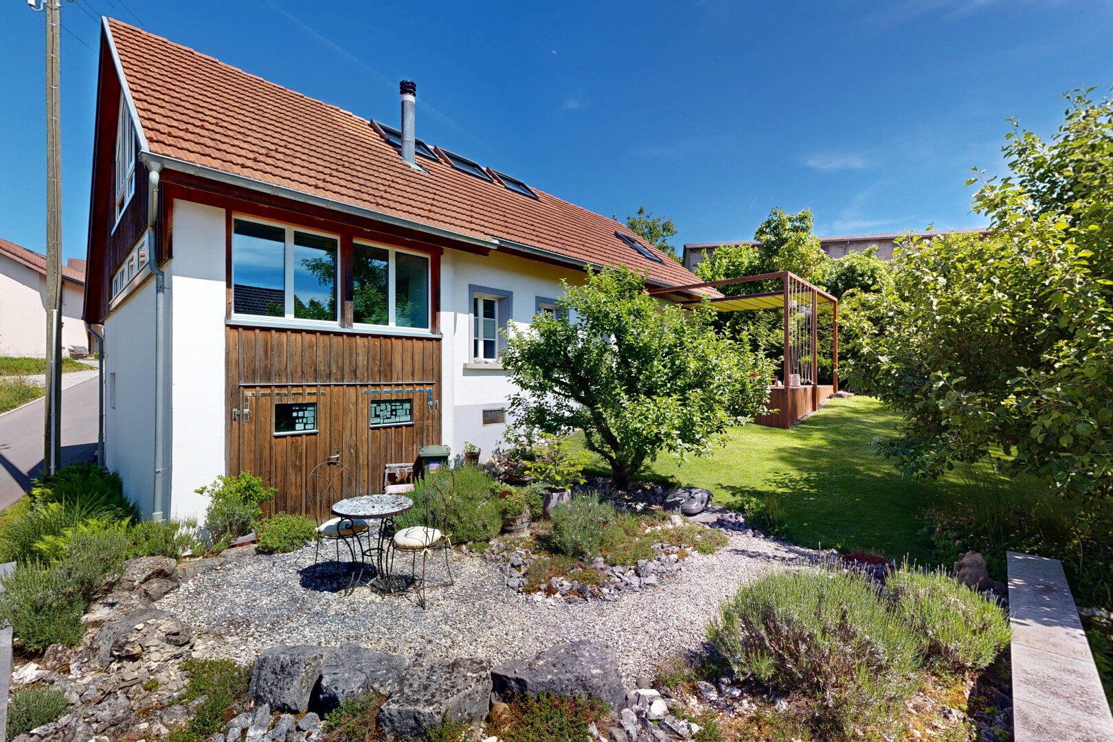 garten mit from property, day time, und rasen