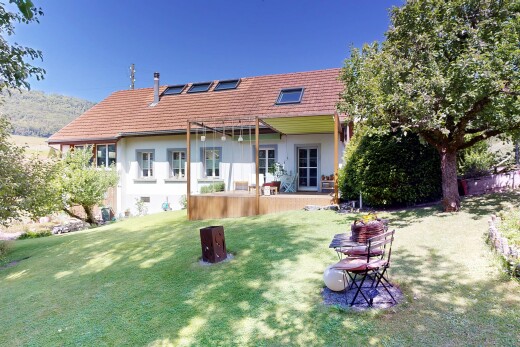außenansicht mit deck, from property, day time, und rasen