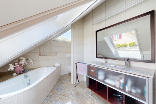 bad mit fliesenwand, tile wall, komplettes badezimmer, bad, und schminktisch