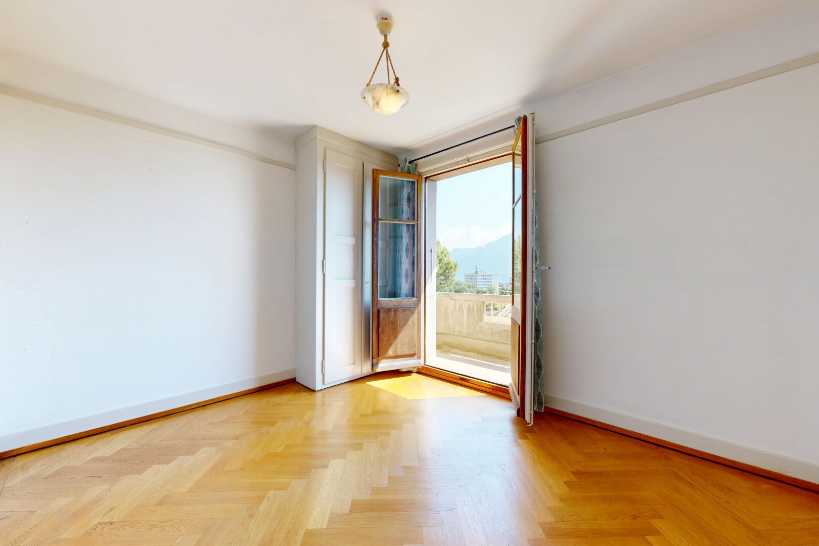 leerer raum mit gipskartonwand, drywall, sockelleisten, baseboards wall, und inside property