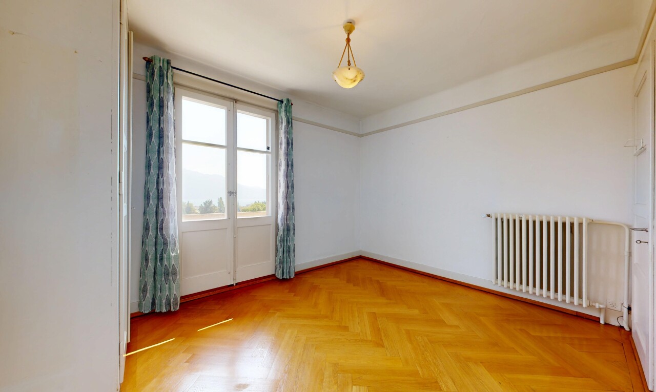 leerer raum mit gipskartonwand, drywall, parquet floor, holzfußboden, und wood finish floor