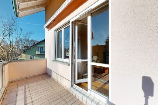 balkon mit from property, balkon, und day time