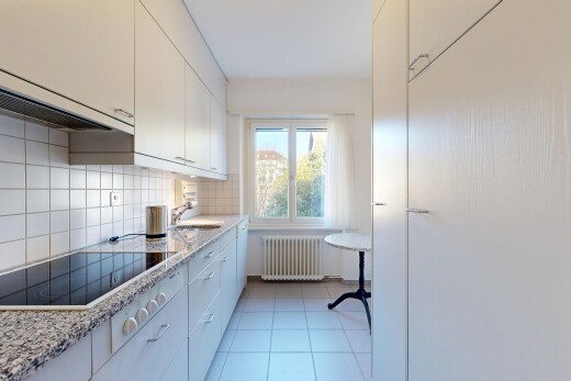 küche mit kühler, küchenrückwand beim herd, küchenrückwand beim Herd, inside property, und dunstabzugshaube