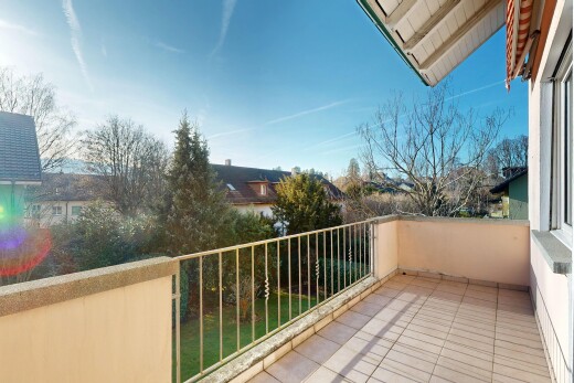 balkon mit balkon, day time, und from property
