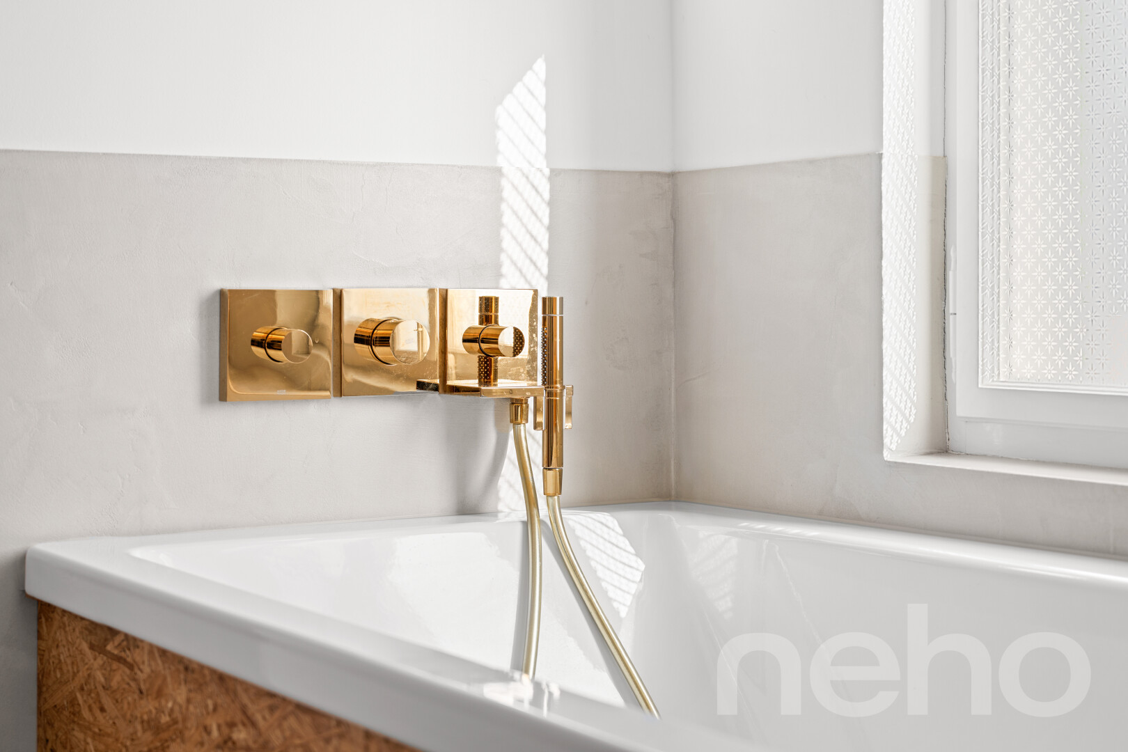 einzelheiten mit bathroom, drywall, gipskartonwand, inside property, und wall / siding