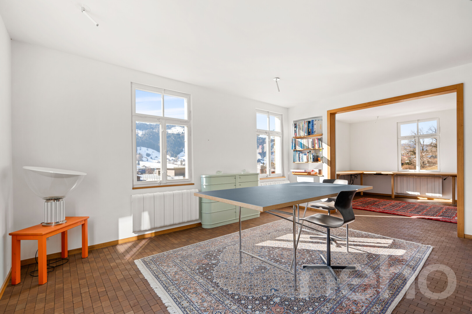 esszimmer mit kühler, day time, inside property, gipskartonwand, und drywall