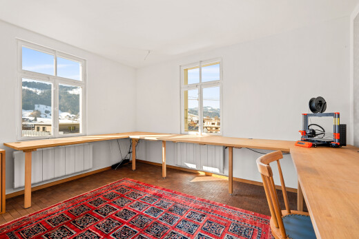 büro mit day time, kühler, drywall, gipskartonwand, und natural light