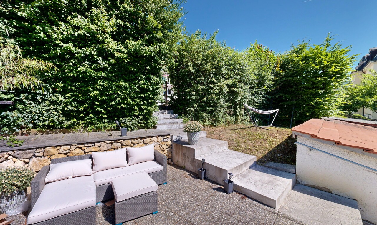 terrasse mit wohnraum im freien, terrasse, day time, und from property