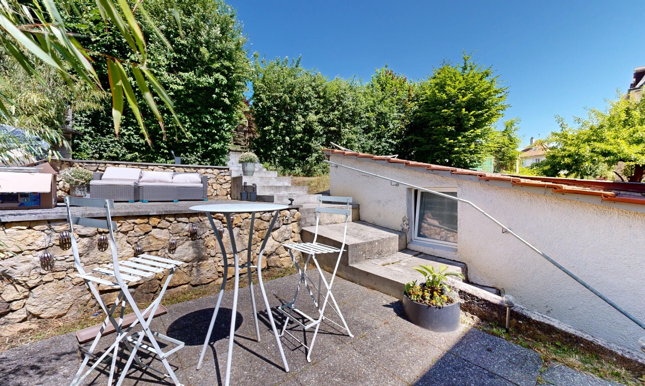 terrasse mit terrasse, day time, und from property