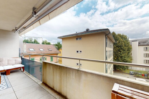 balcon avec balcon et from property