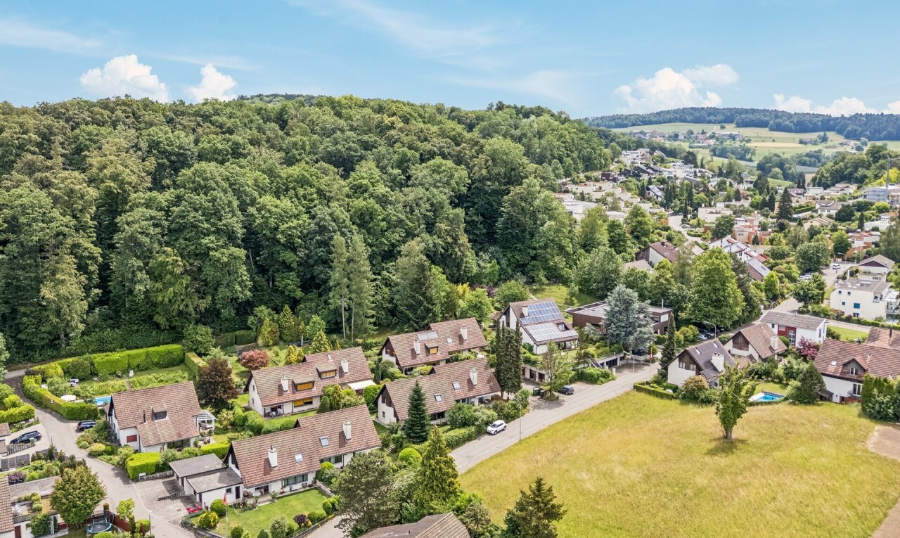 blick auf die berge mit residential view, wohngebietblick, day time, und aerial view