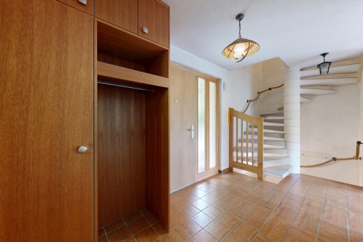 treppe mit treppen, inside property, drywall, und gipskartonwand