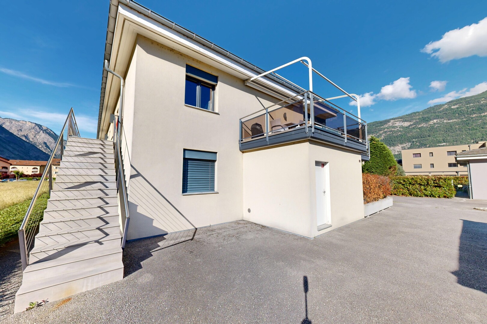 terrasse avec vue sur la montagne, mountain view, day time, et from property