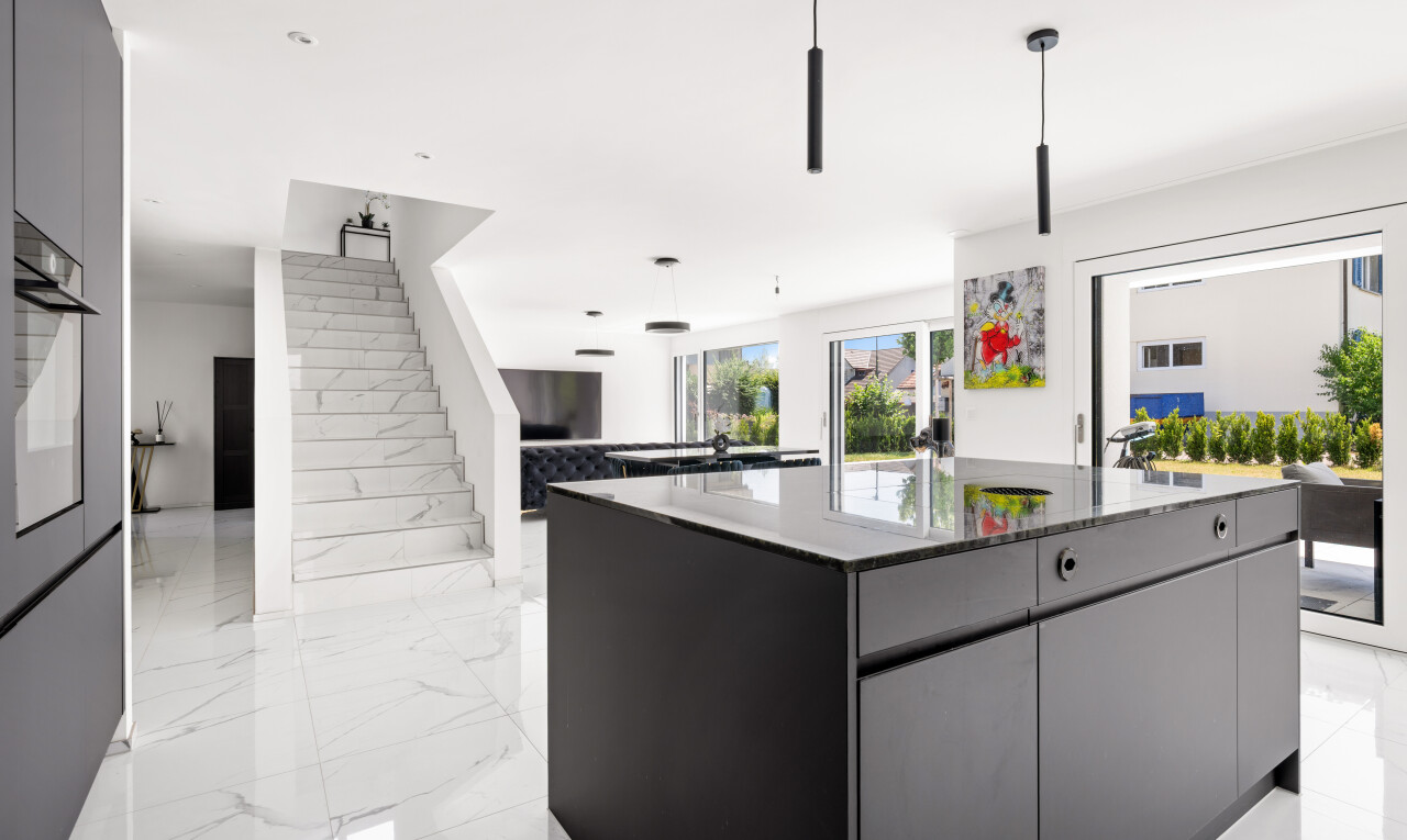 küche mit schränke mit flachen paneelen, flat panel cabinets, kücheninsel, kitchen island, und inside property
