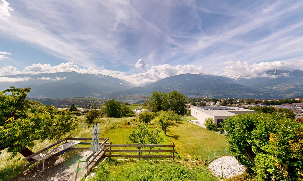 vue sur la montagne avec day time, mountain view, vue sur la montagne, rural view, et vue rurale