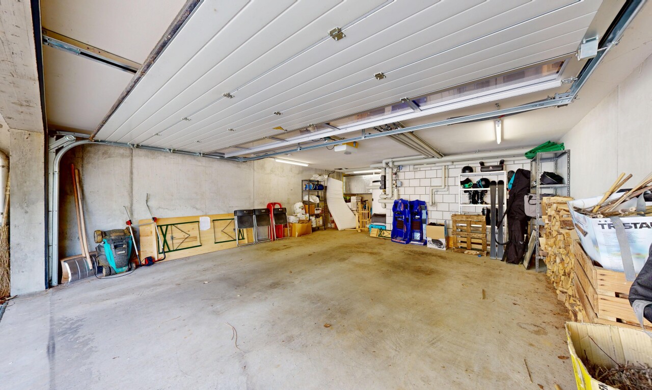 parking avec inside property