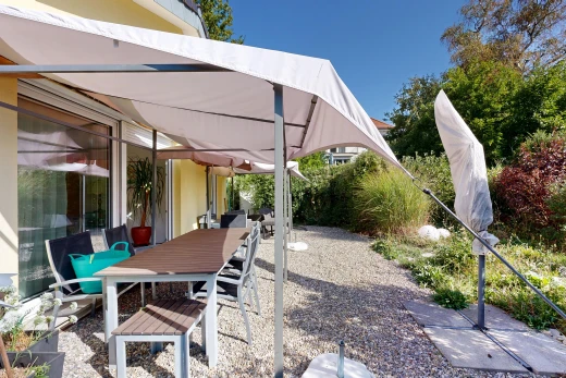 terrasse mit essbereich im freien, day time, und from property