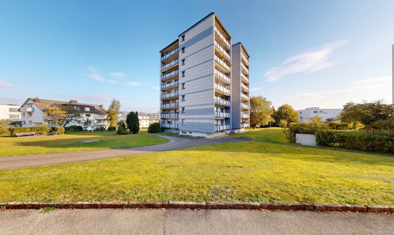 view of apartment building / complex