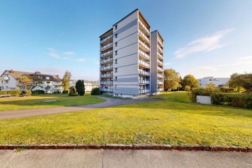 außenansicht mit blick auf wohnanlage, apartment complex view, und day time