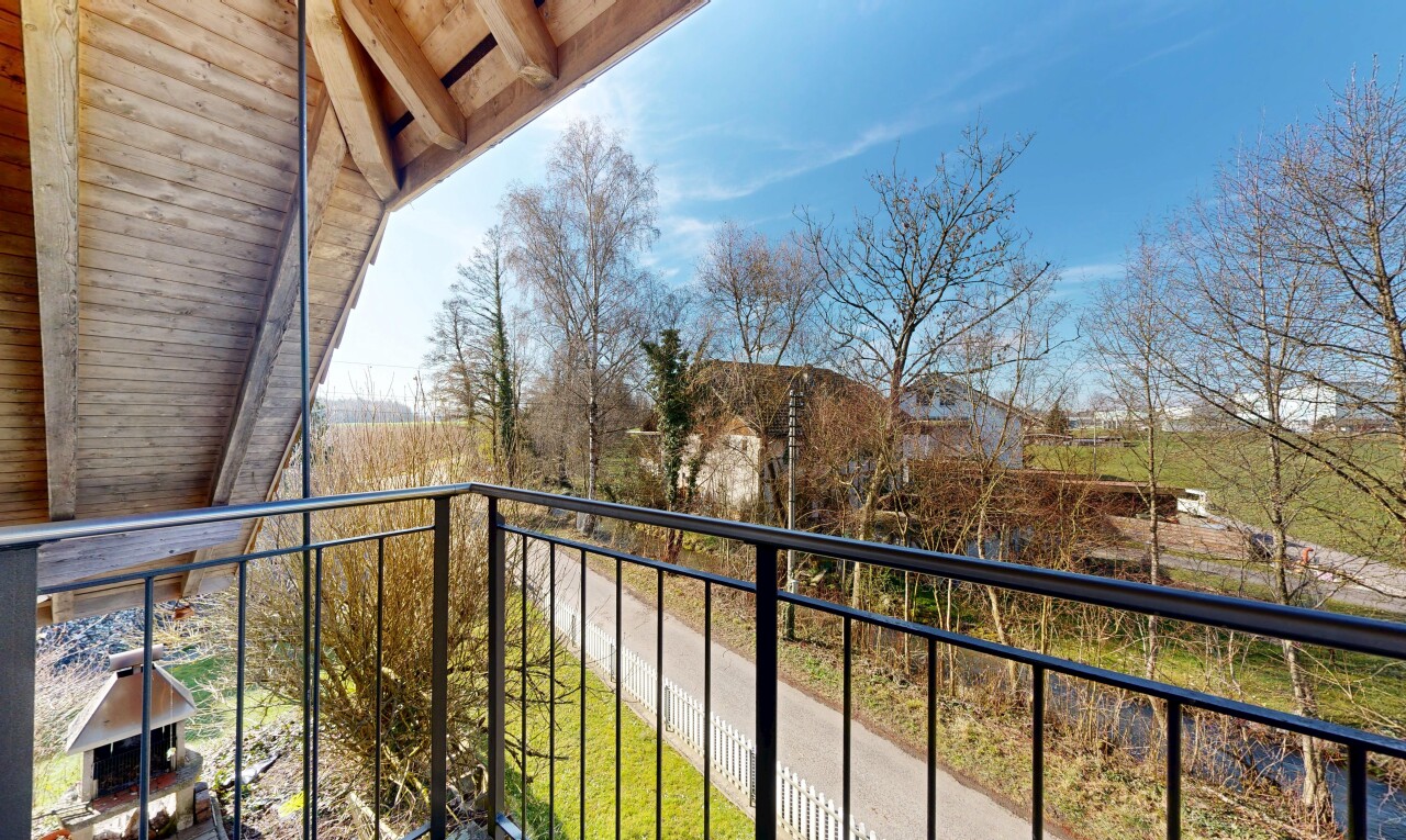 balcon avec balcon et day time