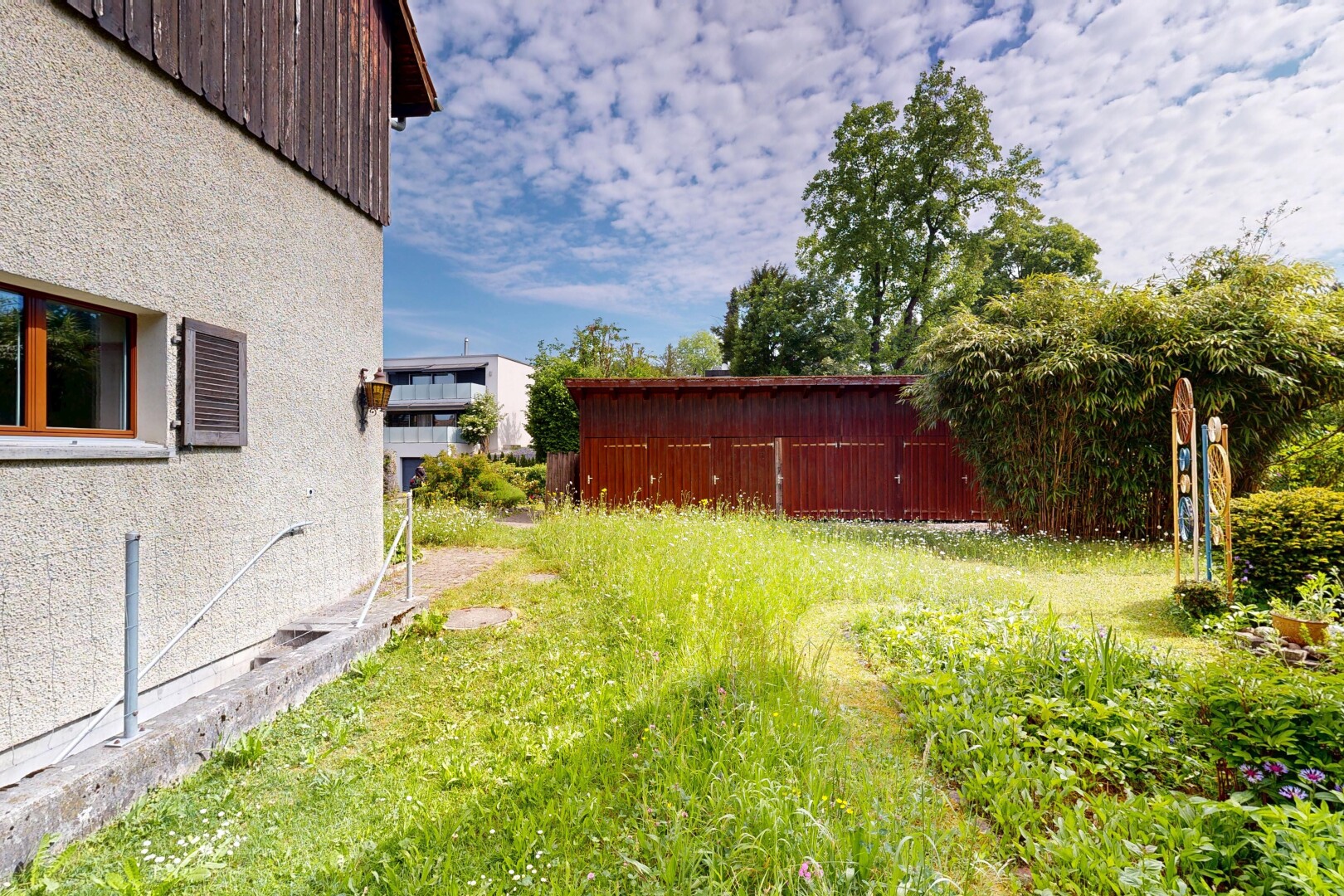 jardin avec from property, clôture, et pelouse