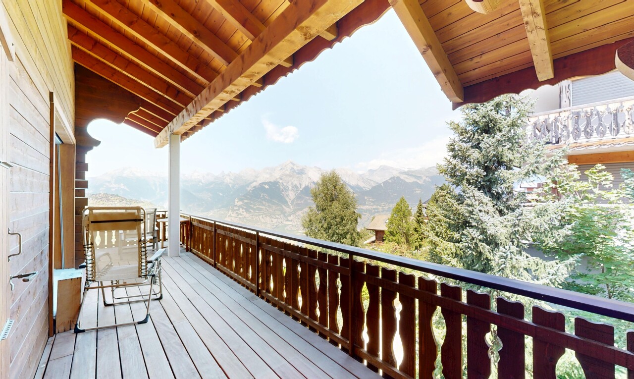 balcon avec vue sur la montagne, mountain view, view focus, et from property