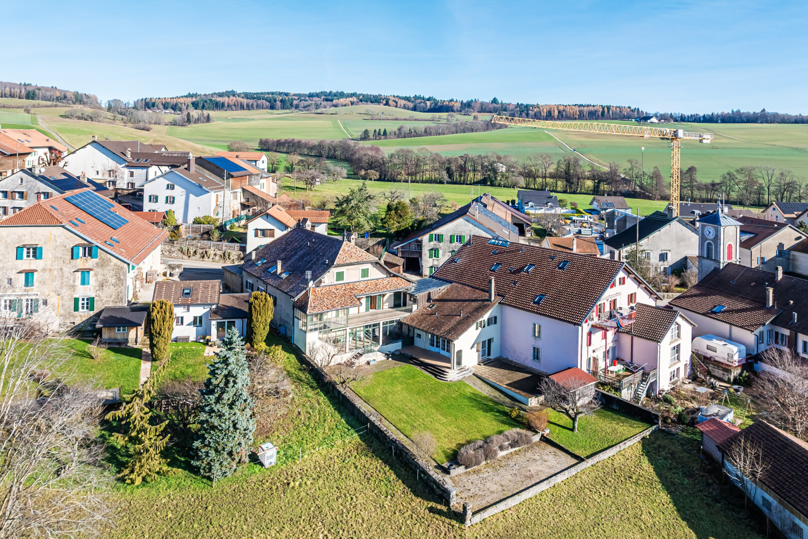 façade avec vue résidentielle, residential view, et day time