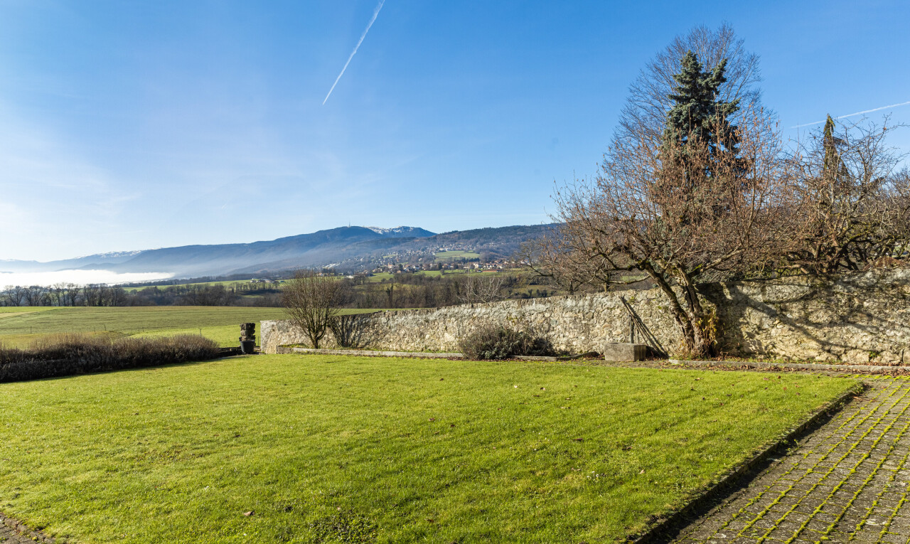 vue sur la montagne avec day time, vue rurale, rural view, vue sur la montagne, et mountain view