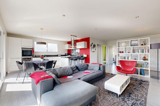 wohn- / esszimmer mit gipskartonwand und natürliches licht