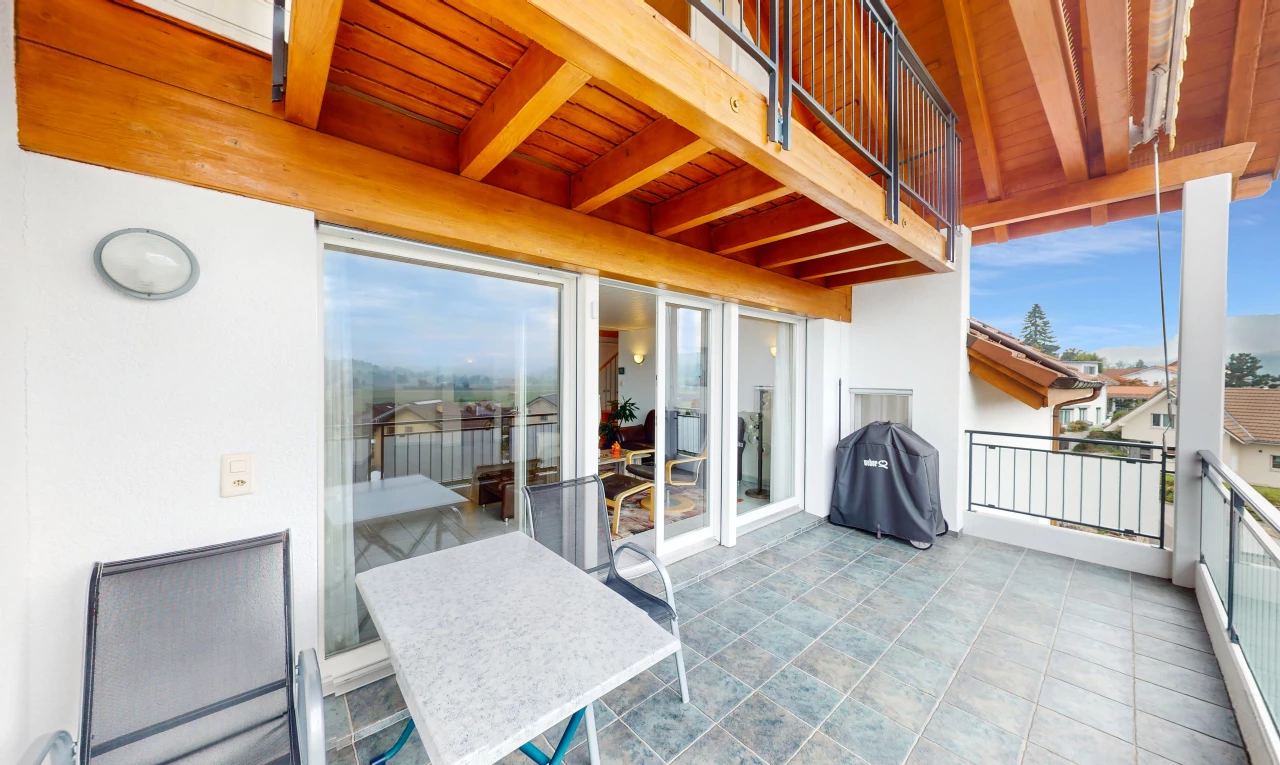 terrasse avec balcon