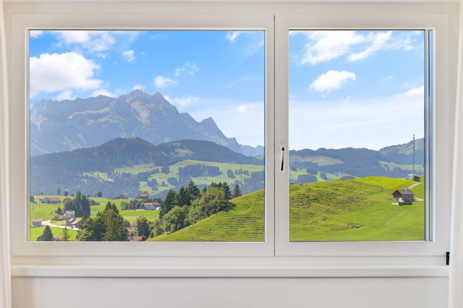 blick auf die berge mit inside property, mountain view, blick auf die berge, und day time